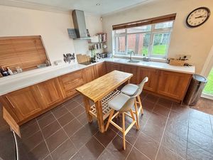 Photo 35- click for photo gallery